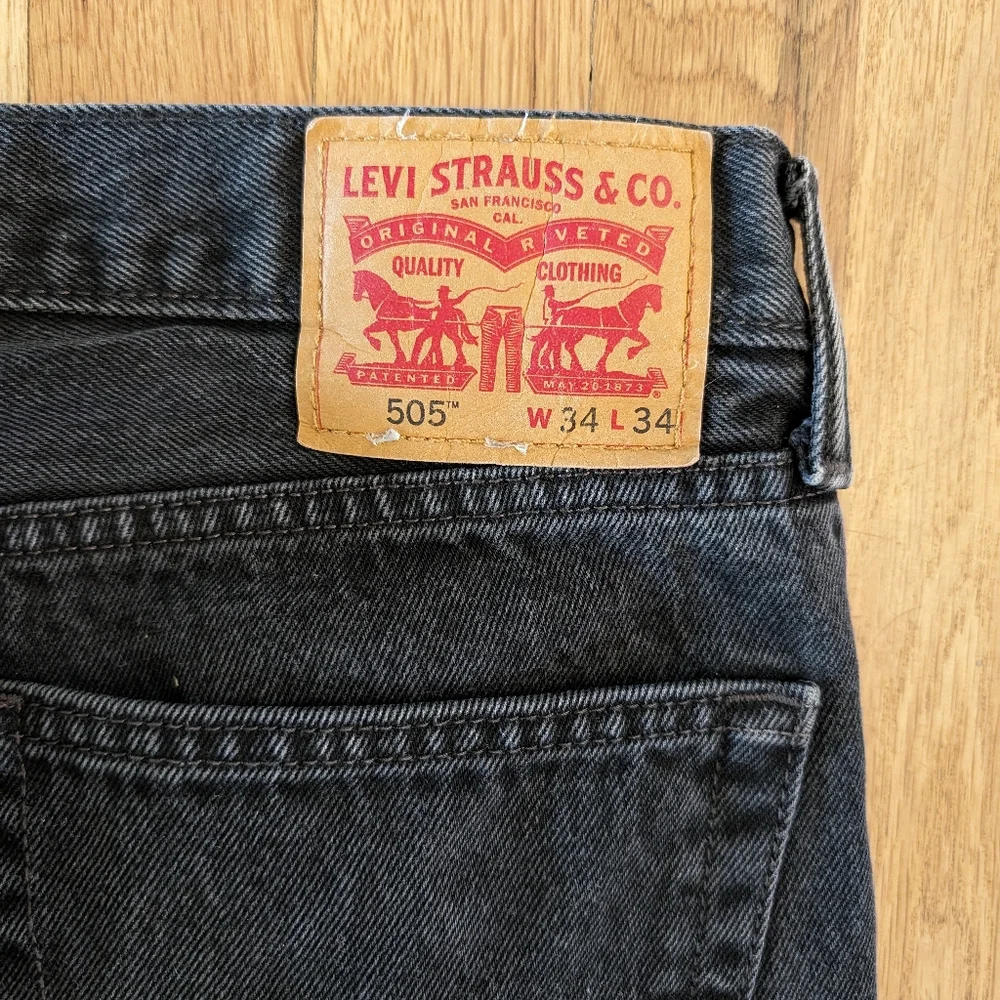 Levis 505 Jeans Mens 34x33 Black Regular Fit Straight Leg Denim Pants